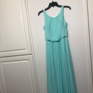 Gifted  B. Darlin mint junior size 5/6 gown